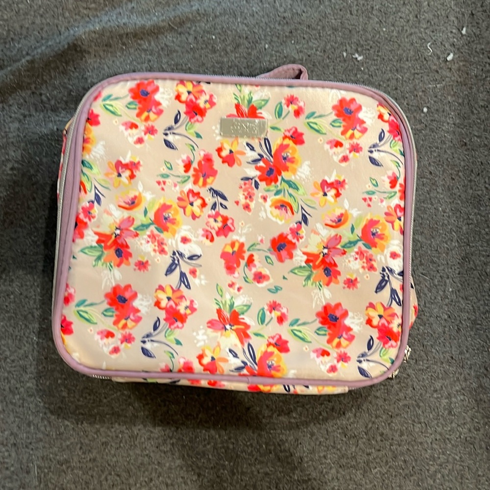 Women’s toiletries bag